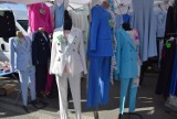 Do wyboru, do koloru, czyli targowisko przy ulicy Dworaka w Rzeszowie pełne ubrań na wiosnę i lato [ZDJĘCIA]