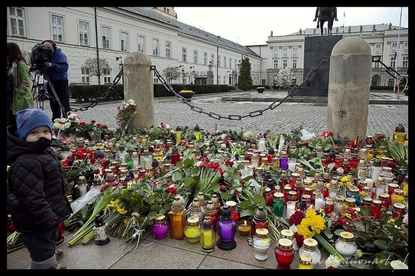 Przedpołudnie przed Pałacem Prezydenckim. Fot. Dariusz...