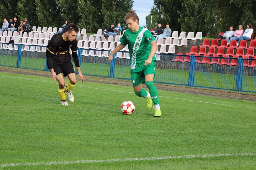 Unia Leszcze - Cuiavia Inowrocław (na zielono) 0:10