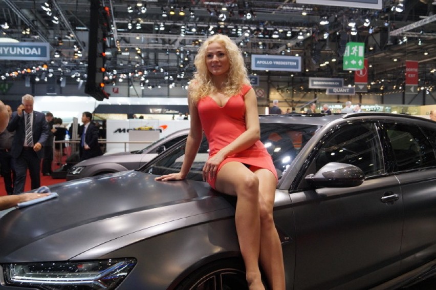 Targi motoryzacyjne Genewa 2015 - Piękne hostessy [Geneva Motor Show]