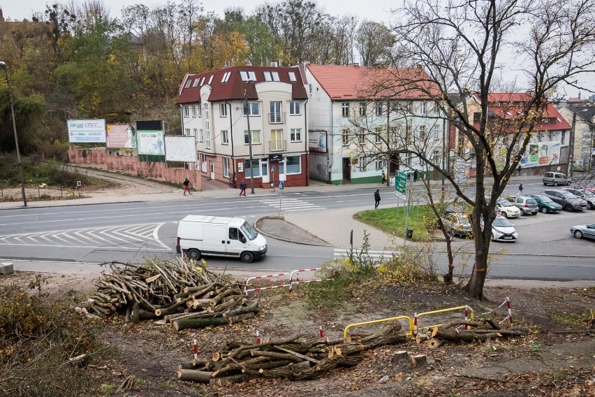 Wkrótce dobiegnie końca wycinka drzew przy ul. Kujawskiej w...