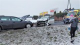 Policja szuka świadków tragicznego wypadku w Kruśliwcu pod Inowrocławiem. Zderzyły się dwa auta. Jedna osoba nie żyje. Dwie zostały ranne