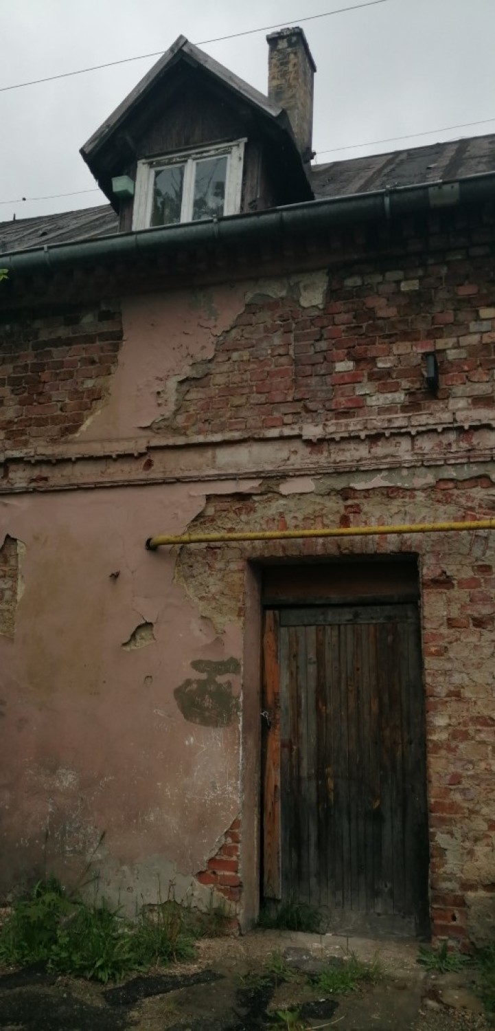 Pruszcz Gdański. Zniszczony budynek przy tzw. starej Wozowni doczeka się remontu |ZDJĘCIA