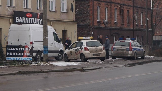 Do napadu doszło w sklepie z garniturami przy ul. Oświęcimskiej w Mysłowicach.