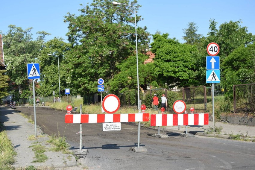 Kierowcy jeżdżą na pamięć ulicą Bohaterów Getta. Pamiętajcie...