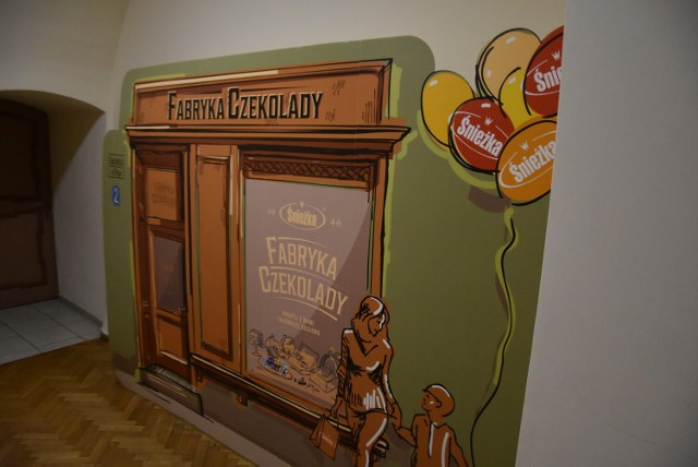 W Muzeum Dawnego Kupiectwa w Świdnicy. od 12 maja do 2 lipca jest prezentowana wystawa „Dzieje Zakładów Przemysłu Cukierniczego Śnieżka w Świebodzicach w latach 1938-2023”