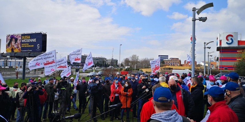 Na konferencji prasowej Solidarności pojawiło się...