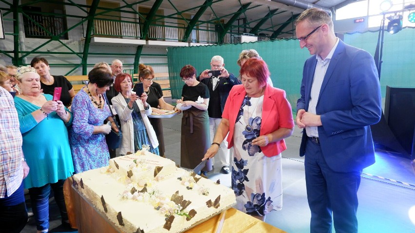 Bal Seniora 2022 w Pruszczu Gdańskim. 300 pruszczańskich seniorów bawiło się na corocznym balu |ZDJĘCIA