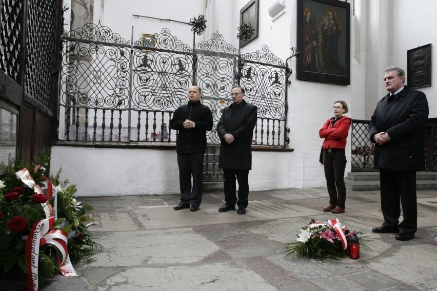 Bogdan Oleszek złożył kwiaty na grobie burmistrzów zamordowanych przez krzyżaków