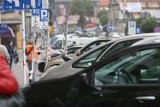 Katowice mają raport na temat parkingów w Śródmieściu. To zapowiedź wyższych opłat za postój dla przyjezdnych