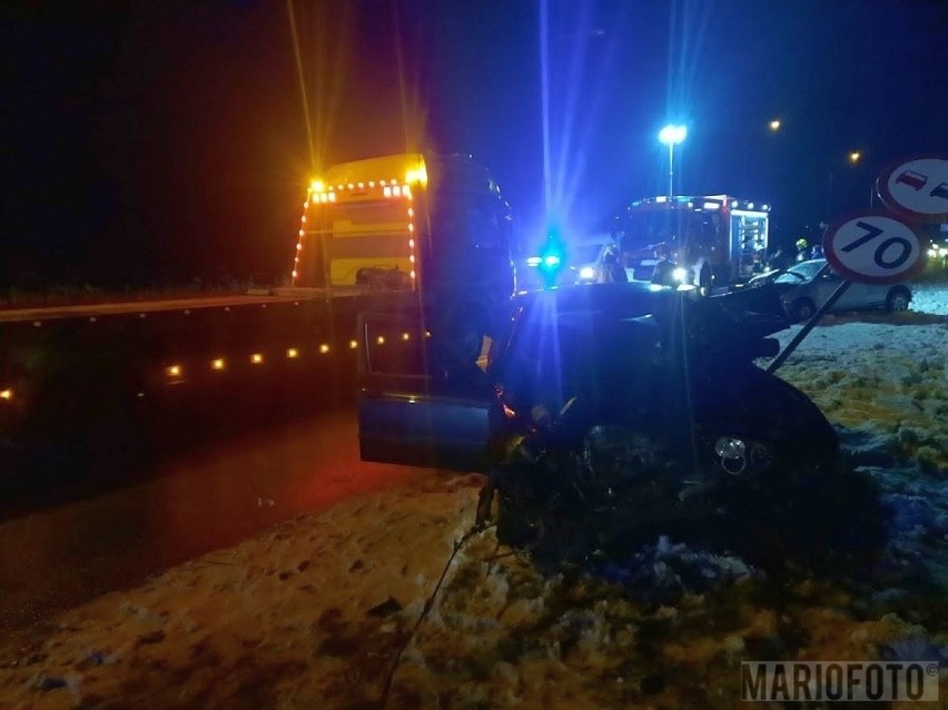 Wypadek w Porąbkach. Zderzenie skody fabii z bmw. Jedna osoba jest ranna [ZDJĘCIA]