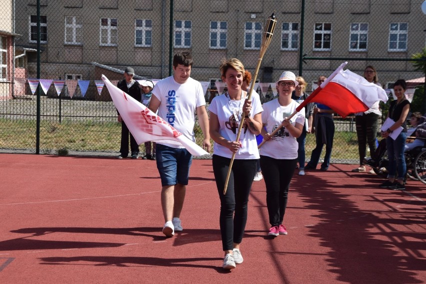 Zmagania na boisku szkolnym przy Technikum Mundurowym im....