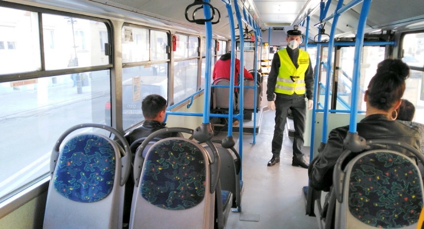 "W Gnieźnie bez tłoku w autobusach": inspektorzy Transportu Drogowego sprawdzali pojazdy MPK