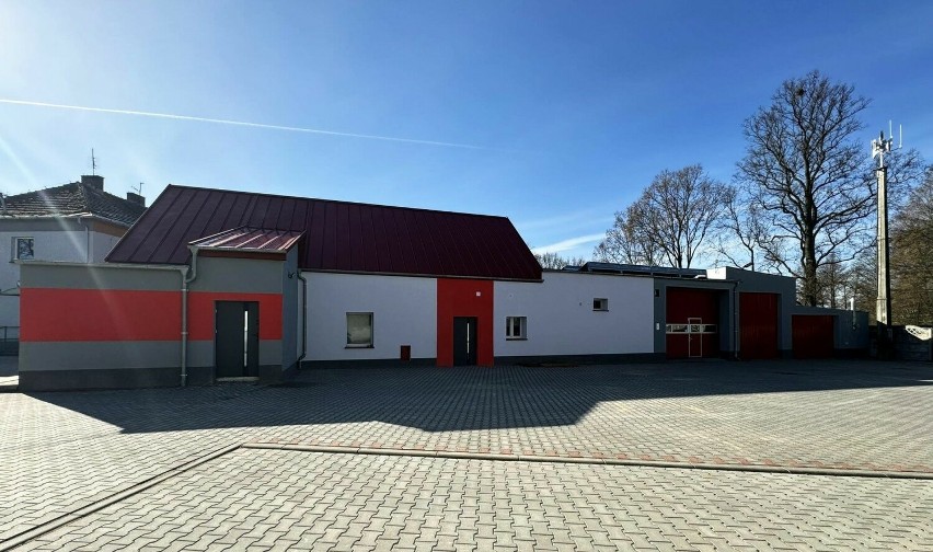 Odnowiona remiza strażacka w Lesznie Górnym w gminie...