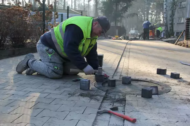 Rozpoczęły się prace budowlane na terenie ośrodka wypoczynkowego w Mierzynie - wyremontowane zostaną m.in. drogi (17.01.2020).