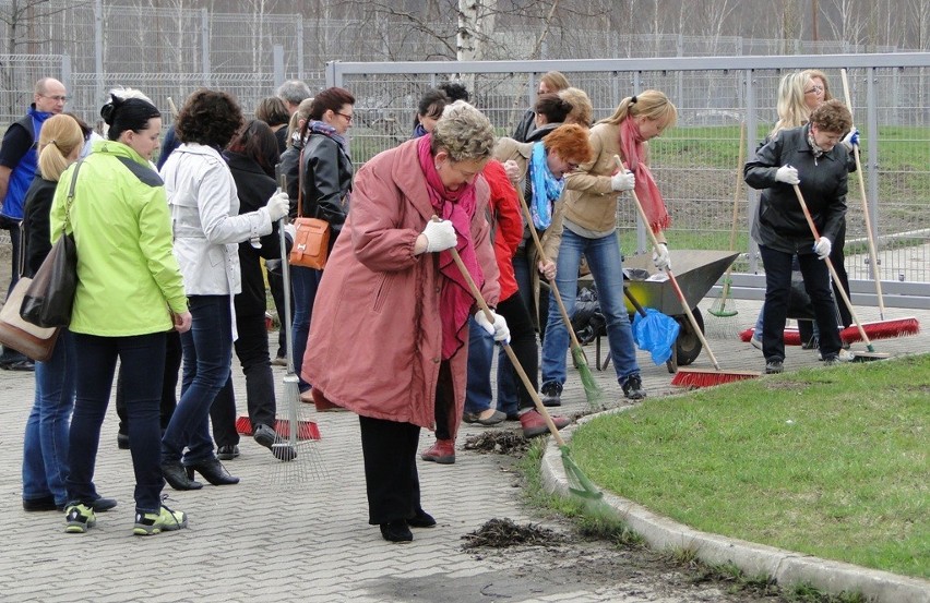 Pracownicy ZUS sprzątali Wałbrzych