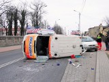 W Konstantynowie Łódzkim ambulans zderzył się czołowo z ciężarówką