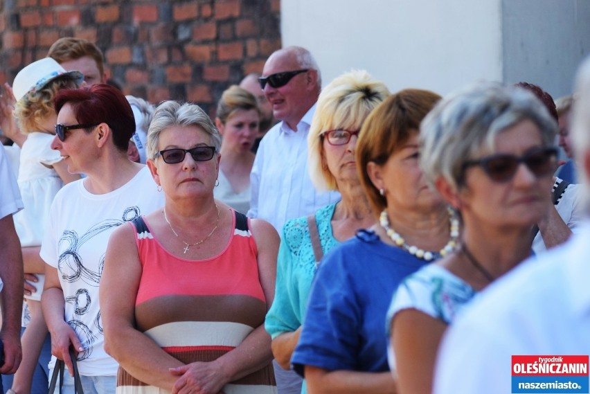 Procesja Bożego Ciała w Oleśnicy. Tłumy wiernych na ulicach (ZDJĘCIA) 