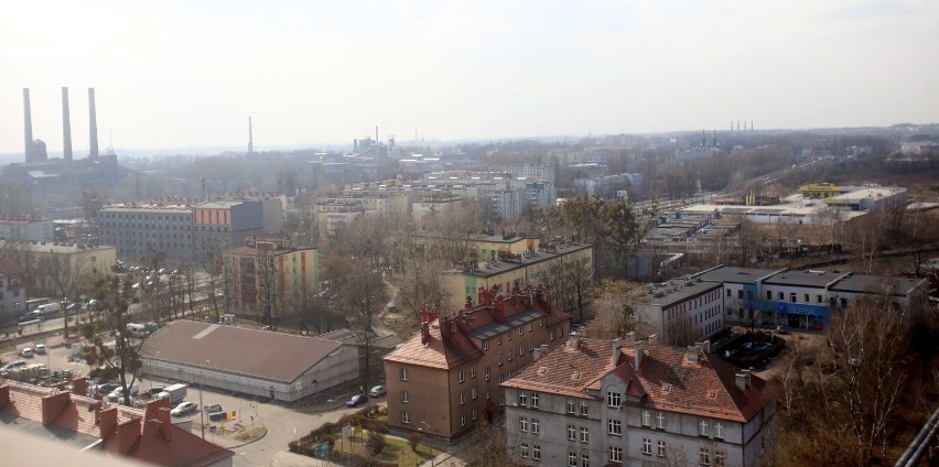 Co widać z najwyższych pięter bloków przy ul. Łużyckiej w...