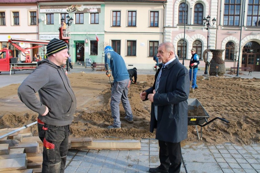 Lodowisko w Żywcu. W tym sezonie będziemy się ślizgać na... Rynku [ZDJĘCIA]