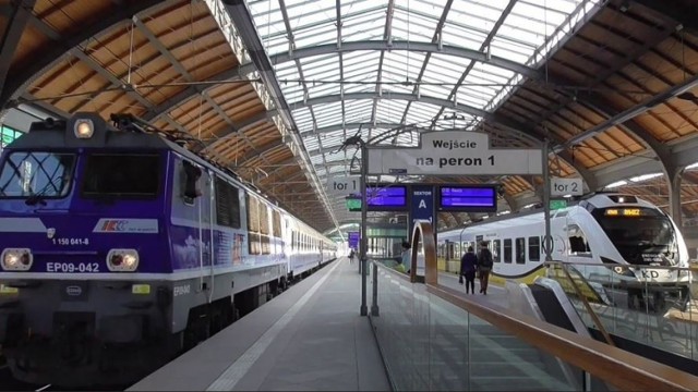 Dostosowanie wrocławskiego węzła kolejowego do parametrów sieci bazowej TEN-T (Transeuropejskiej sieci transportowej).