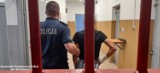 Okradł letniskowy domek koło Sławy, a przed policją schował się w jeziorze