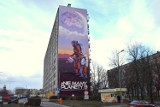 Pierwszy w Kielcach mural oczyszczający powietrze powstał na wieżowcu w centrum miasta [ZDJĘCIA]