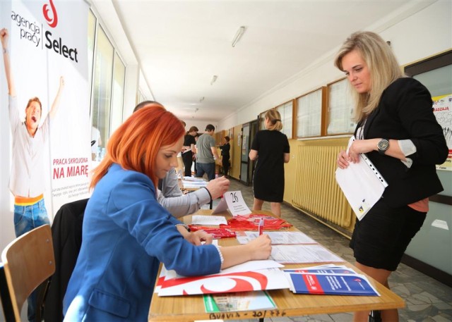 Targi pracy na piotrkowskim UJK, przez 4 godziny zaprezentuje się prawie 30 wystawców