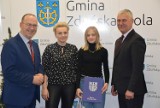Gmina Zduńska Wola przyznała stypendia i nagrody dla sportowców i trenerów ZDJĘCIA