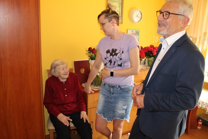 Powiat wągrowiecki. Helena Krawczyszyn świętowała 101. urodziny! Nie zabrakło kwiatów, życzeń i gratulacji 