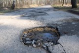 "Najpiękniejsze" dziury na drogach powiatu chrzanowskiego. Która jest numerem jeden? Zobacz zdjęcia 