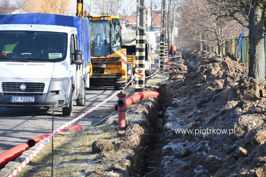 Ruszyła budowa stacji ładowania elektrycznych autobusów, które w tym roku wyjadą na ulice Piotrkowa - ZDJĘCIA