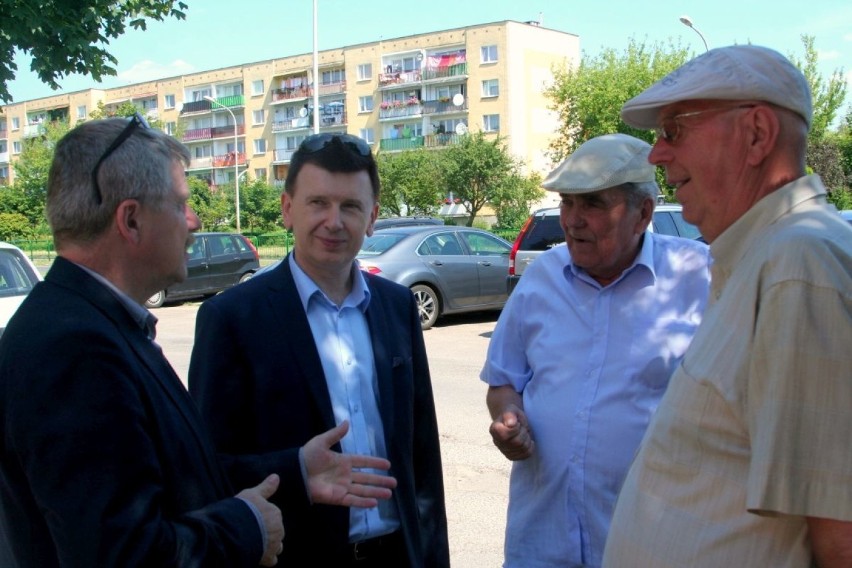 Mieszkańcy kolejnych osiedli w Ostrowcu decydują się przyłączyć do miejskiej sieci cieplnej