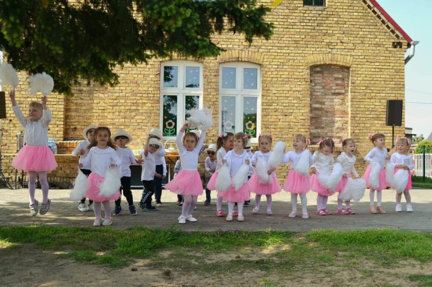 Święto Rodziny w przedszkolu Stefanowo (Zespół...