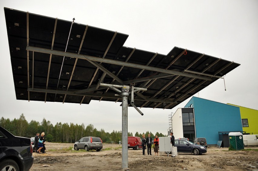 Greenpeace ufundował mikroelektrownię słoneczną podwarszawskiej szkole