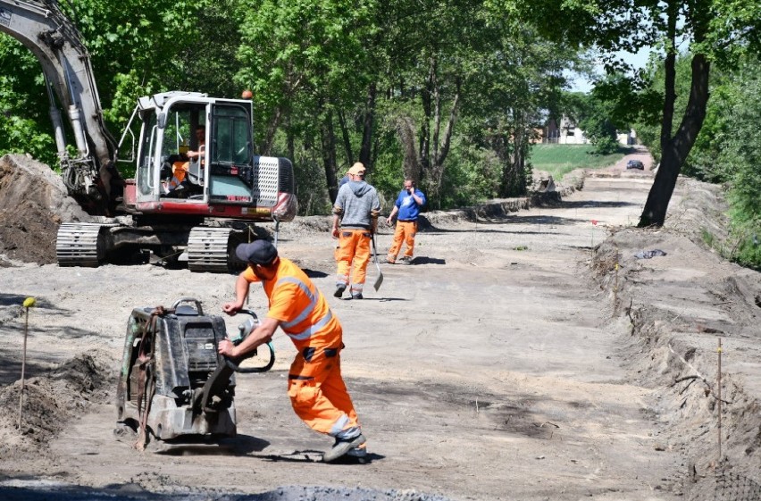 Trwają prace remontowe na odcinku drogi powiatowej od Przemętu do Bucza