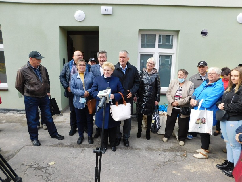 Wałbrzych: Wręczono klucze lokatorom wyremontowanych...