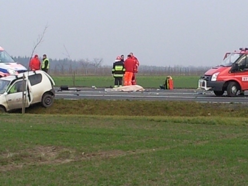 wypadek trasa Kurnik Śrem obwodnica 10.12.2009 ok.godz.12.00...