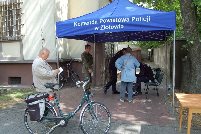 Policjanci znakowali rowery w Złotowie