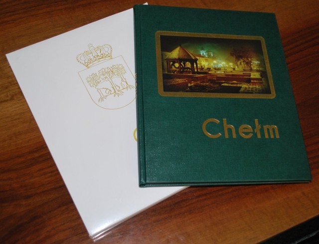 Nowy album o Chełmie zawiera nie tylko zdjęcia zabytków znajdziecie w nim również ich opisy i historię.