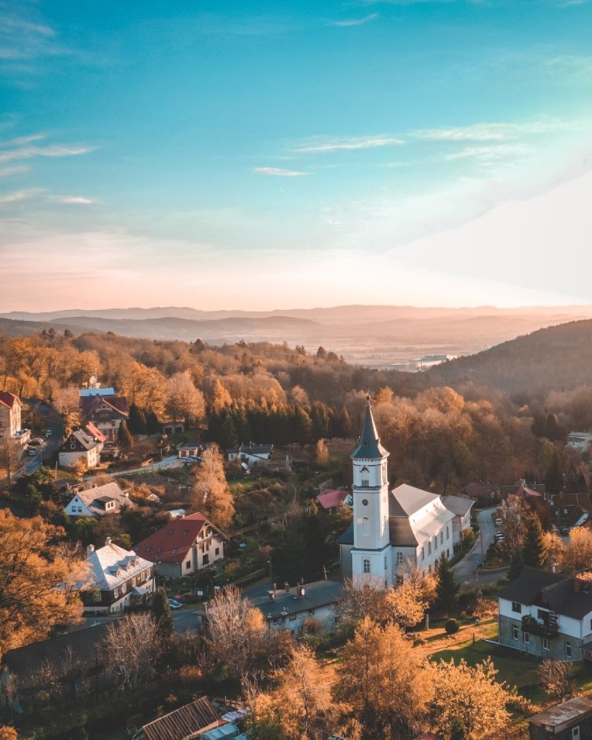 Wągrowiec i inne ciekawe miejsca widziane z lotu ptaka. Wągrowczanin Kuba Kosmatka fotografuje świat z lotu ptaka [ZDJĘCIA]