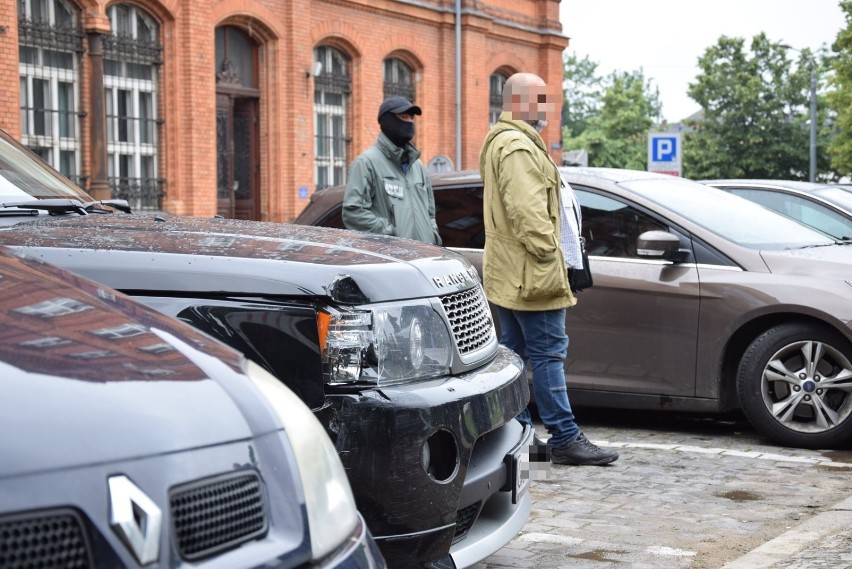 Obława i strzały w centrum Szczecina. Ranna policjantka [zdjęcia, wideo]