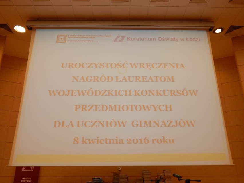 Uczniowie z SP w Konopnicy i Działoszyna wystąpili na gali w Łodzi[Zdjęcia]