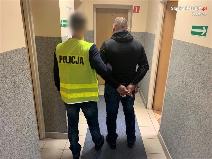 Policjanci w Pszczynie zatrzymali 47-latka, który handlował nielegalnymi papierosami. O dalszym losie mężczyzny zadecyduje sąd