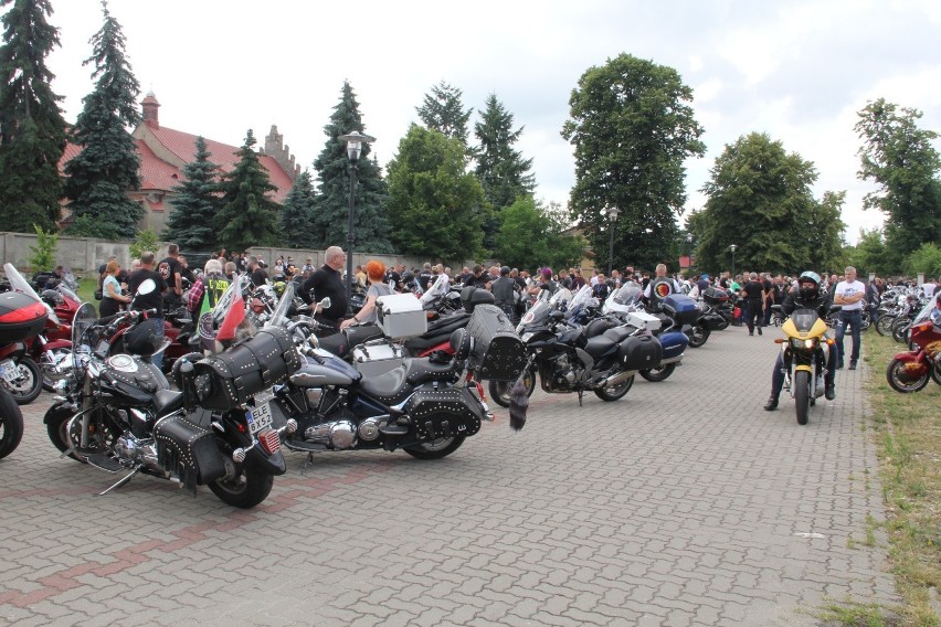 Zlot motocyklowy w Brzezinach. Zjechali na niego wielbiciele ryczących maszyn z całej Polski