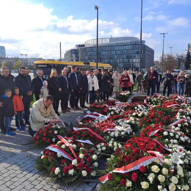 Sieradz i Zduńska Wola na obchodach katastrofy smoleńskiej w Warszawie