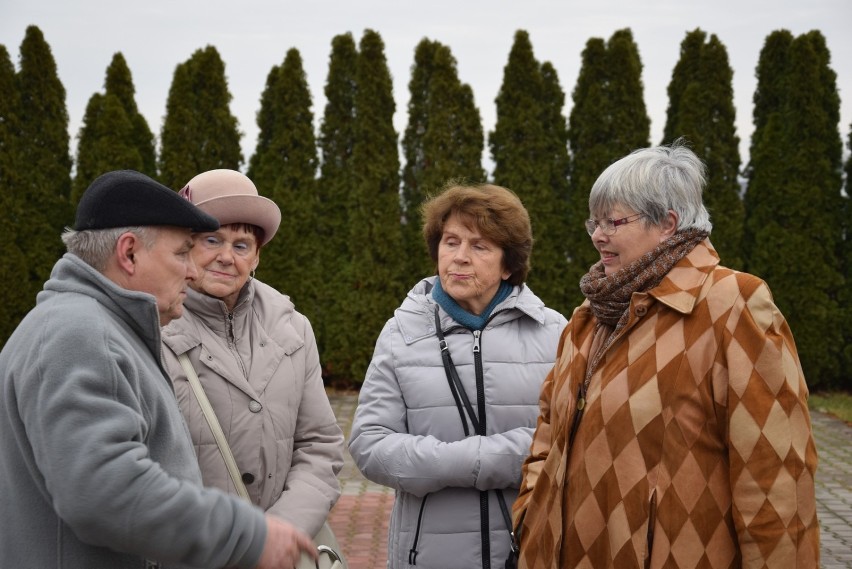 Spotkali się po 51 latach. Absolwenci SP nr 2 pamiętają o swej szkole  [ZDJĘCIA]