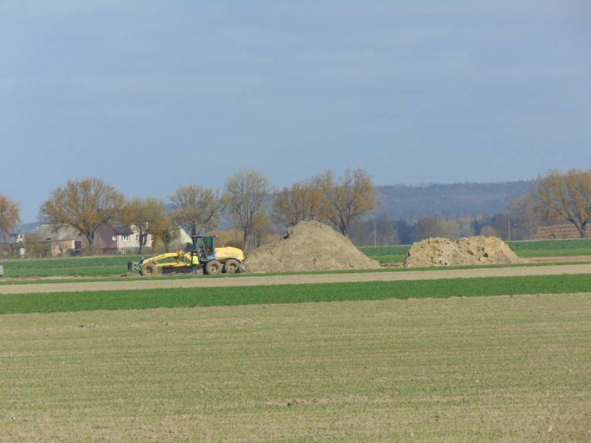 Trwają prace przy budowie farmy wiatrowej w gminie Budzyń