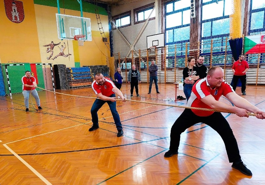 Mieszkańcy wsi powiatu konińskiego zdobyli wicemistrzostwo w zawodach sportowych 