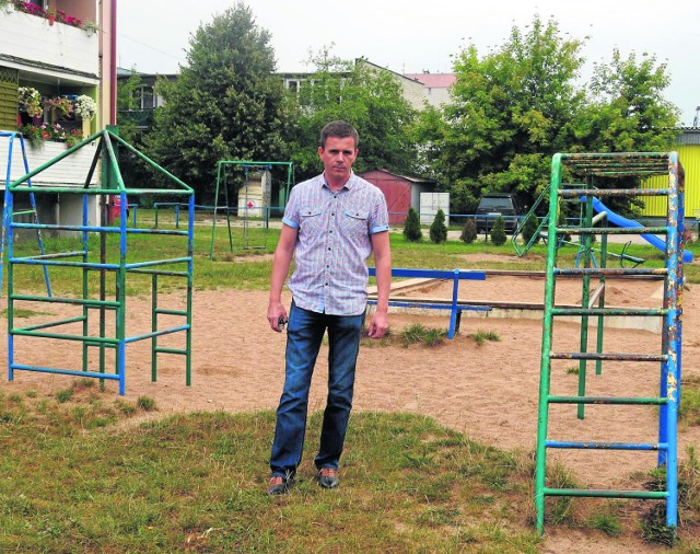 Robert Górka winą za to, że na terenie wspólnoty nie powstanie nowy plac zabaw obarcza burmistrz Kulikowską